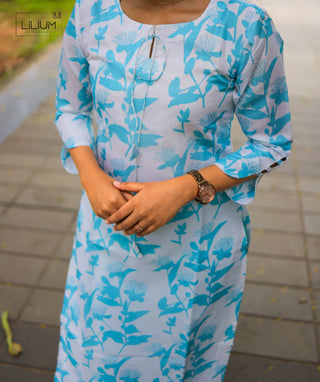Halfwhite and Sky Blue Shimmer Muslin Kurti – Casual Elegance