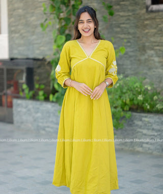 Elegant Parrot Green A-Line Cotton Kurti