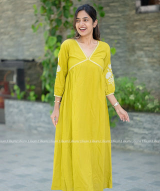Elegant Parrot Green A-Line Cotton Kurti