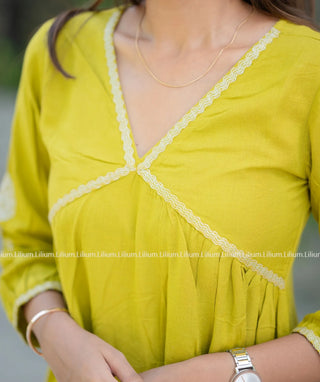 Elegant Parrot Green A-Line Cotton Kurti