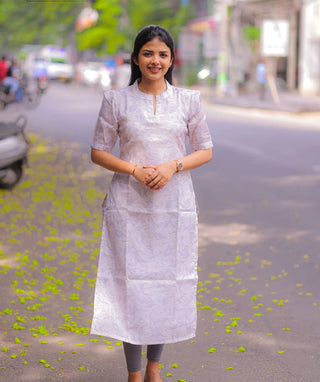 Elegant White & Grey Muslin Shimmer Kurti – Casual Chic