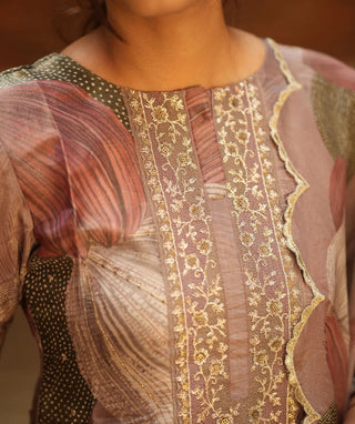 Elegant Onion Pink Muslin Silk 3-Piece Festive Set with Embroidery