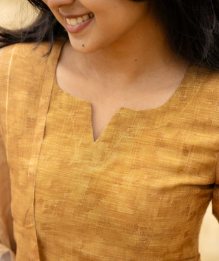 Amber Sandstone Linen Zari Silk Kurti with Shawl