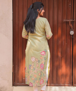 Sage Blossom Cotton Kurti – 3/4 Sleeves Everyday Wear