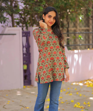 Sage Gardenia Cotton Short Top with 3/4 Sleeves
