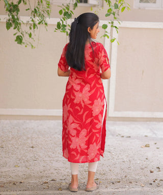 Scarlet Bloom Red Foil Crush Crepe Kurti – Festive Chic