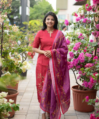 Bordeaux Bloom Chanderi Kurti with Shawl – elbow Sleeve Elegance