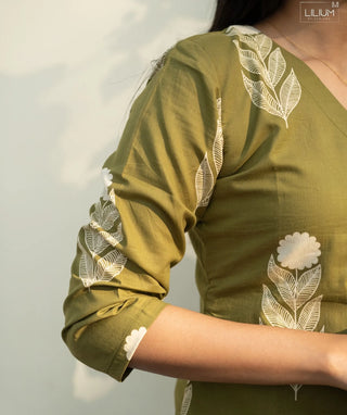 Olive Meadow Glow Cotton Kurti – 3/4 Sleeve Casual