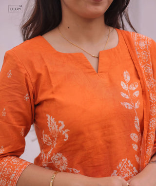 Saffron Petal Shine Cotton 3 Piece Set with Pockets