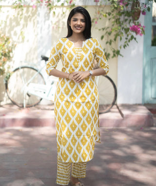 Golden Haldi Cotton Kurti Set – 3/4 Sleeve Summer Wear