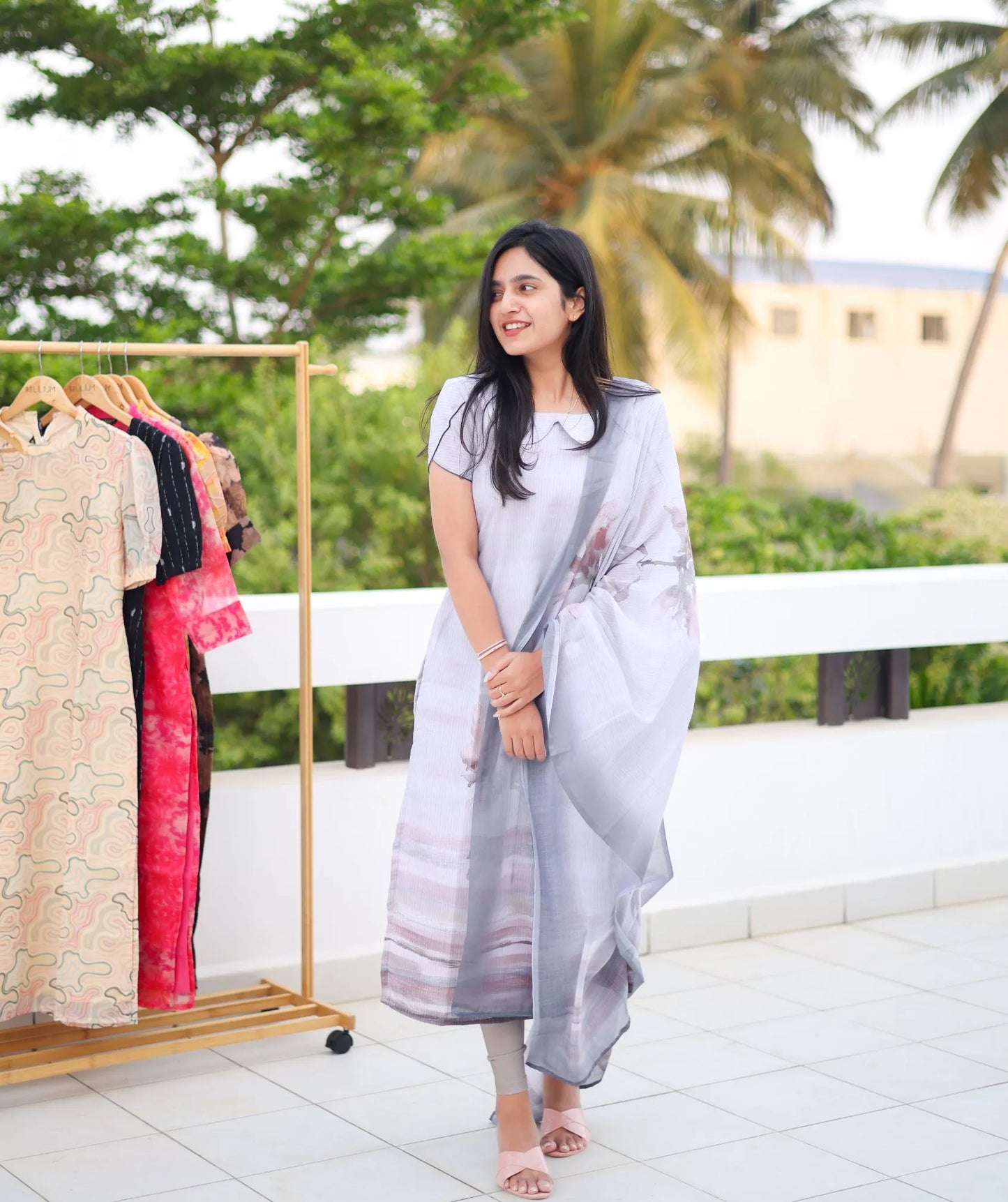 Abstract Aura - White With Grey Abstract Print Kurti with Shawl