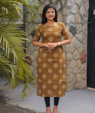 Honey Bronze Cotton Kurti with Elbow Sleeves – Everyday Elegance