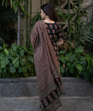 Black Ember Floral Handloom Cotton 3-Piece Set with Pockets