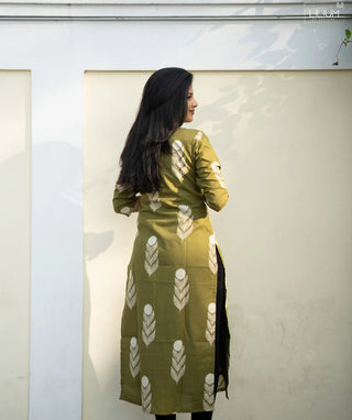 Olive Meadow Glow Cotton Kurti – 3/4 Sleeve Casual