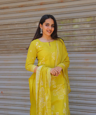 Sunshine Yellow Cotton 3 Piece Kurti Set with Pockets – Summer Trend