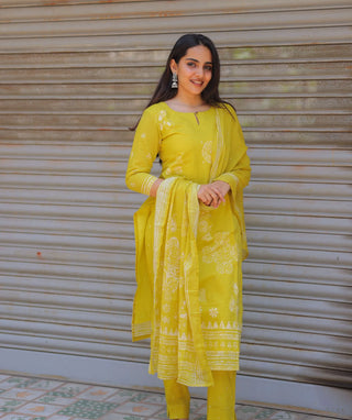 Sunshine Yellow Cotton 3 Piece Kurti Set with Pockets – Summer Trend