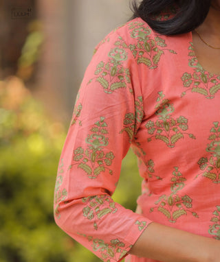 Coral Garden Dream Cotton Kurti – Floral Casual Elegance