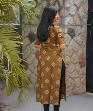 Honey Bronze Cotton Kurti with Elbow Sleeves – Everyday Elegance