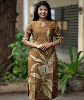 Golden Umber Muslin Kurti – Elegant Everyday Ethnic Wear