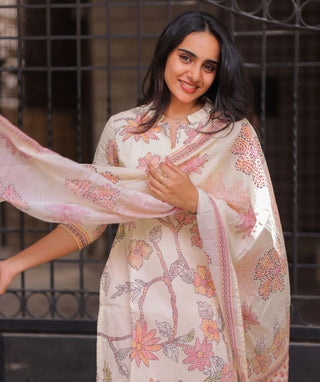 Ivory Blossom Mist Cotton Kurti with Shawl – 3/4 Sleeve