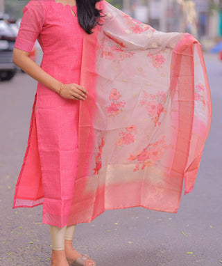 Elegant Pink Chanderi Kurti with Gold Butta & Shawl