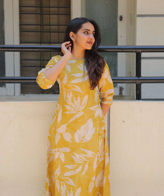 Golden Willow Muslin A-Line Dress with Pockets | 3/4 Sleeve