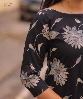 Noir Petals Cotton Kurti – Casual 3/4 Sleeve Everyday Wear
