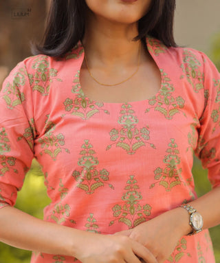 Coral Garden Dream Cotton Kurti – Floral Casual Elegance