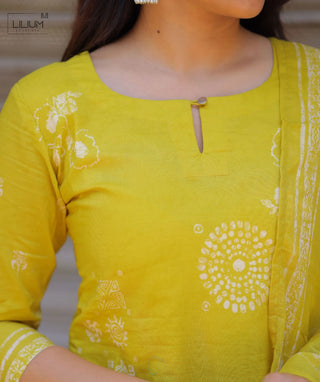 Sunshine Yellow Cotton 3 Piece Kurti Set with Pockets – Summer Trend