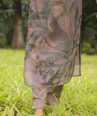 Mauve Poise Tissue Silk 3-Piece Festive Set With Pockets