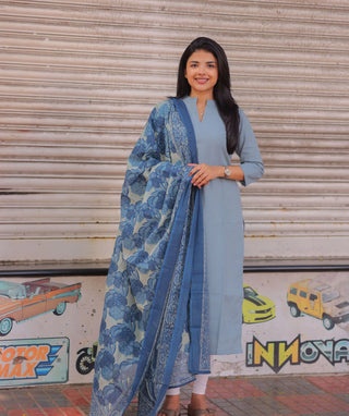 Azure Petals Cotton Kurti with Shawl – Floral Casual Elegance