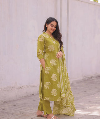 Pistachio Petal Veil Cotton 3-Piece Kurti Set