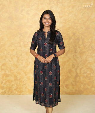 Raven Black Mul Cotton Kurti with Foil Print & Lining