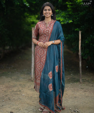 Cinnamon Wine Pure Banaras Silk Festive 3 Piece Set