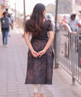 Twilight Floral Handblock Cotton Kurti – Casual Elegance