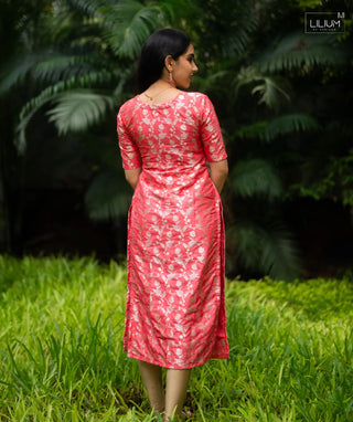 Peach Blossom Banaras Kurti With Open Slit Elbow Sleeve