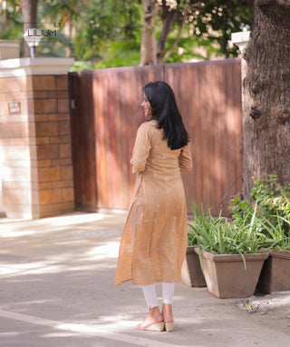 Slub cotton kurti with side slit