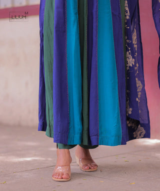 Elegant women’s muslin dress with lining and pockets