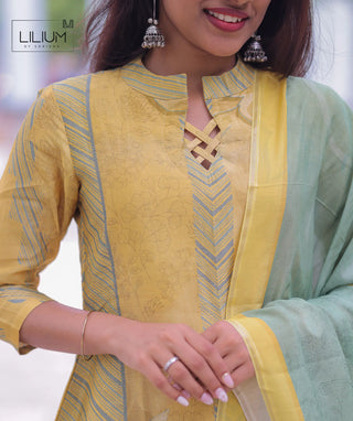Mul Cotton Kurti with Coordinated Shawl