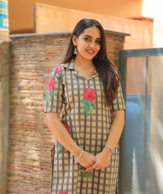 Desert Rose Grid Cotton Kurti – Lined Casual Wear Trend