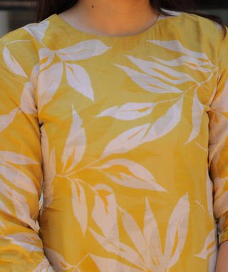 Golden Willow Muslin A-Line Dress with Pockets | 3/4 Sleeve