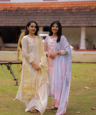 Soft cotton kurti with 3/4th sleeves and pockets