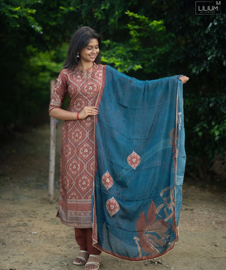 Cinnamon Wine Pure Banaras Silk Festive 3 Piece Set