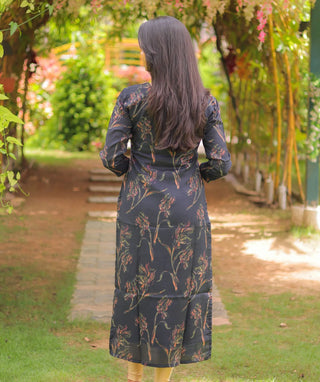 Midnight Meadow Muslin Kurti – Elegant 3/4 Sleeve Style
