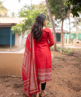Empress Cherry Chanderi Silk Kurti with Shawl