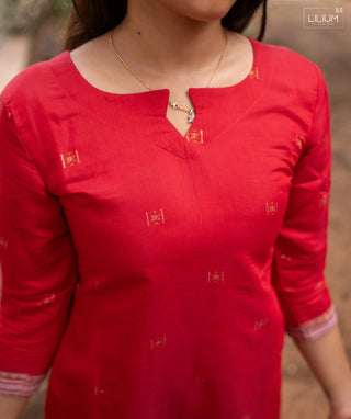 Empress Cherry Chanderi Silk Kurti with Shawl