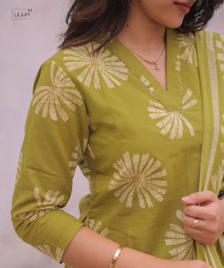 Pistachio Petal Veil Cotton 3-Piece Kurti Set