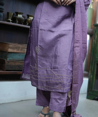 Lilac Whisper Muslin 3 Piece Kurta Set with Pockets
