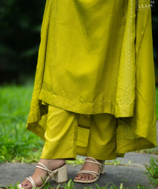 Haldi Aura Muslin Silk 3-Piece Festive Set