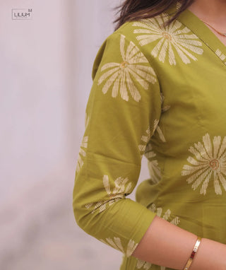Pistachio Petal Veil Cotton 3-Piece Kurti Set